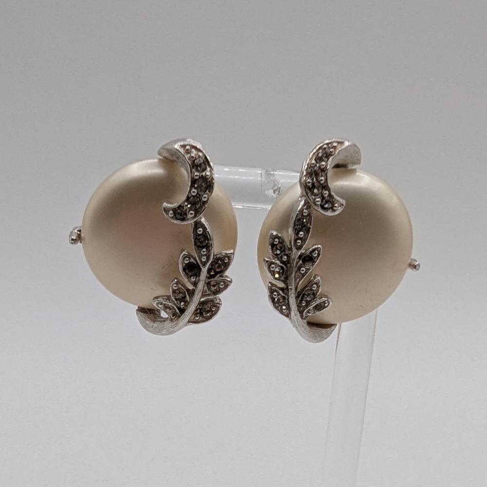 Vintage Judy Lee Silver Tone Faux Pearl Leaf Rhinestone Clip On Earrings Signed